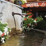 Du Cret Rond Hotel 3*